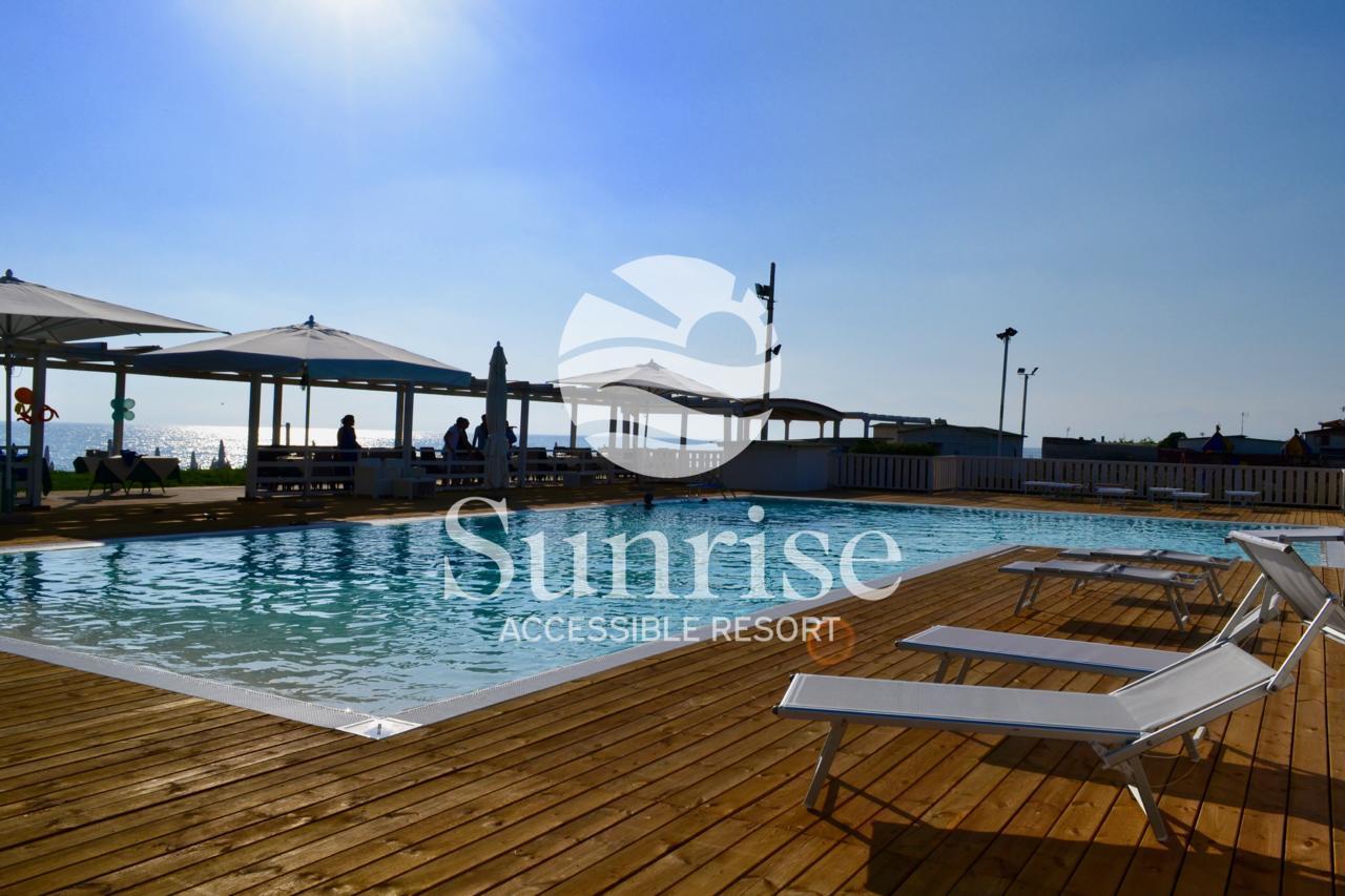 Sunrise Accessible Resort Battipaglia Extérieur photo