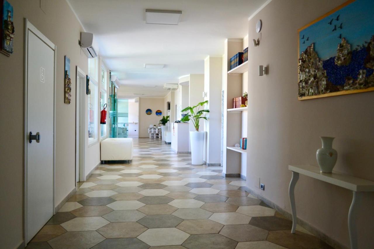 Sunrise Accessible Resort Battipaglia Extérieur photo
