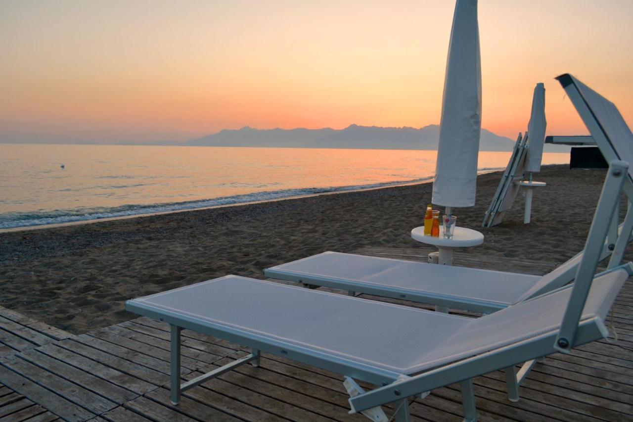 Sunrise Accessible Resort Battipaglia Extérieur photo