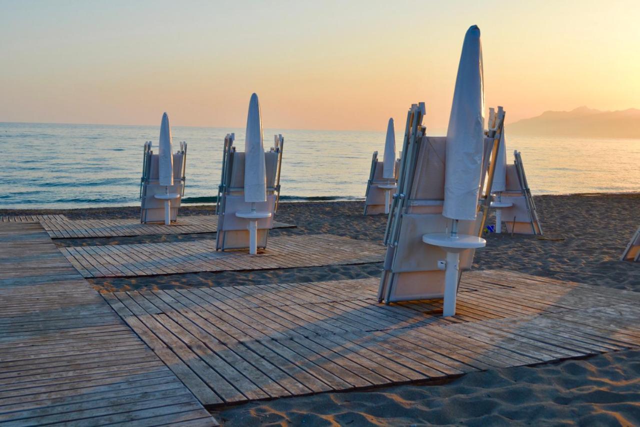 Sunrise Accessible Resort Battipaglia Extérieur photo